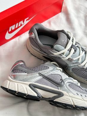 Кросівки Nike V5 RNR 'Cement Grey Grey Fog Light Orewood Brown', Сірий, 36