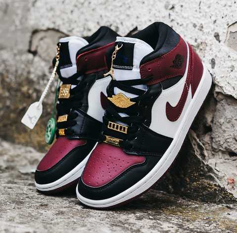 Burgundy nike sales air jordans