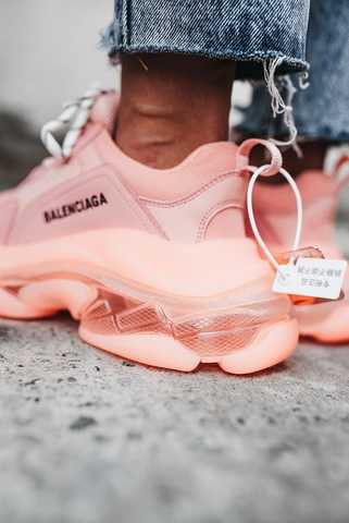 Peach hotsell balenciaga shoes