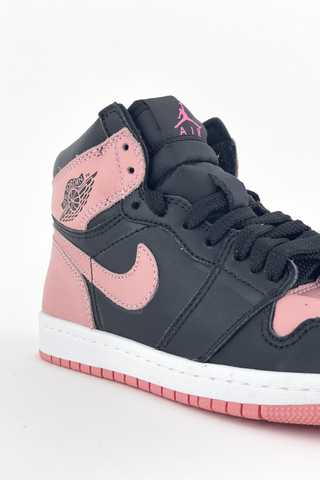 Pink and black nike clearance jordans