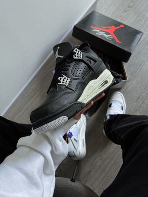 Кросівки Nike Air Jordan 4 Retro Oreo (Чорний/Білий), Чорний, 41